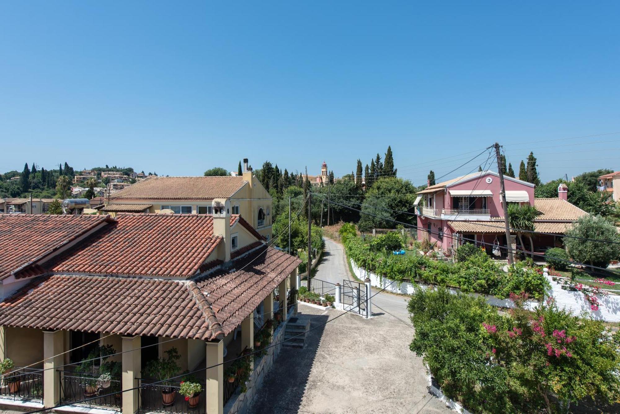 The Roof Family Apartment Alepou Exteriér fotografie