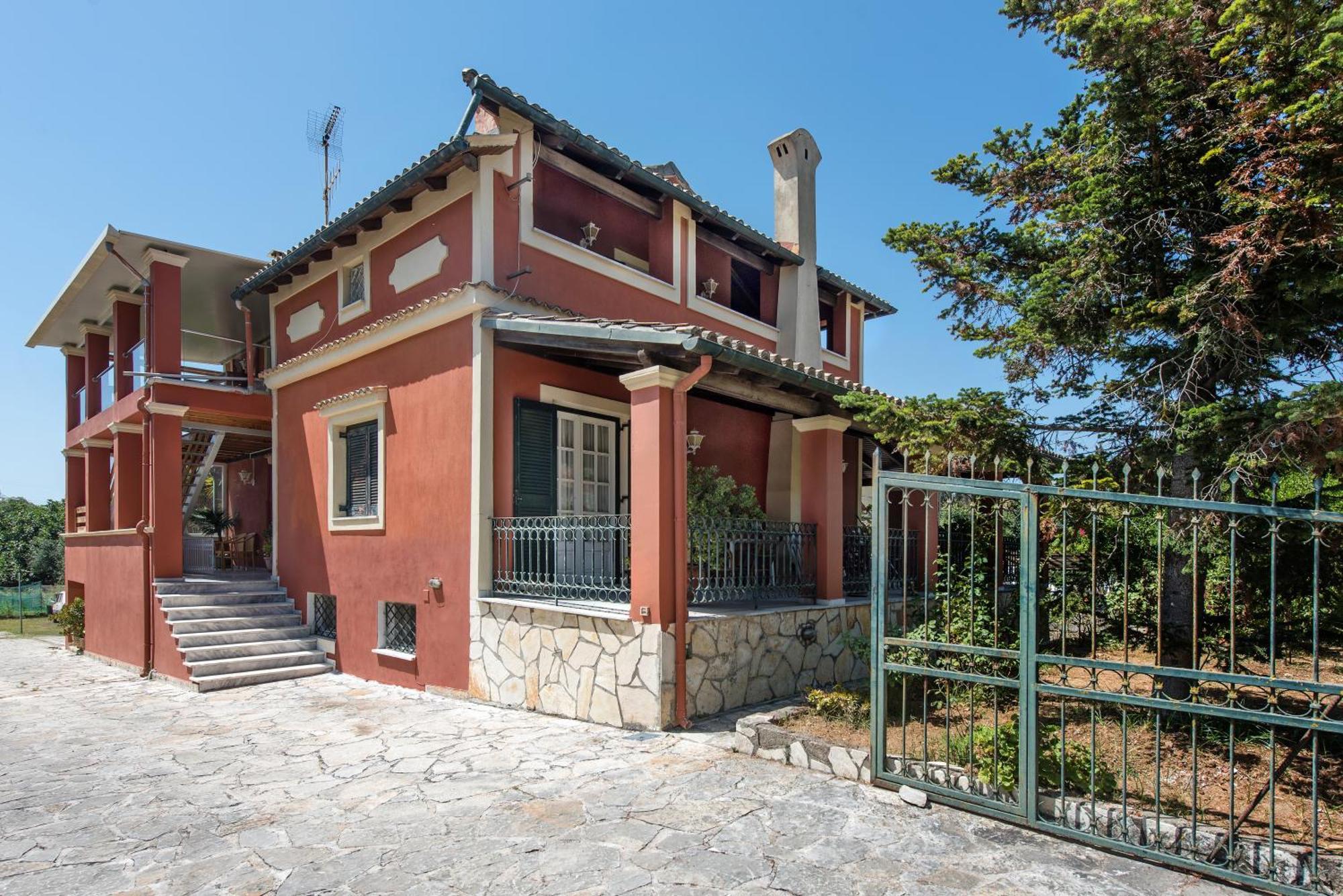 The Roof Family Apartment Alepou Exteriér fotografie
